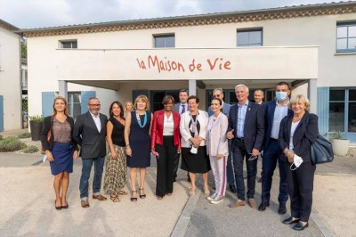 Visite Officielle de Mme la Ministre Elisabeth MORENO à la Maison de Vie.